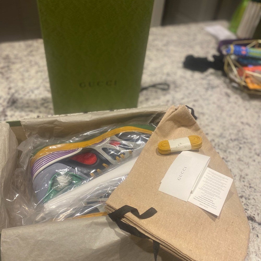 7.5 men’s Gucci Originally these shoes are $950 selling for 750.00 - Picture 3 of 4